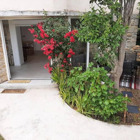 פיירפו-דו-ואר Appartement Climatise Au Calme En Provence מראה חיצוני תמונה
